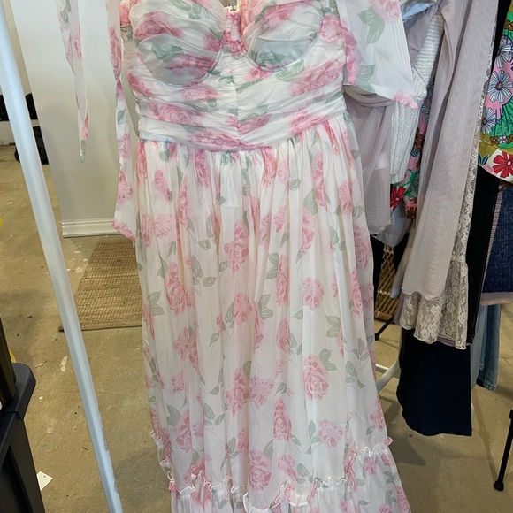Mable Pink Floral Maxi Dress - Picture 5 of 8